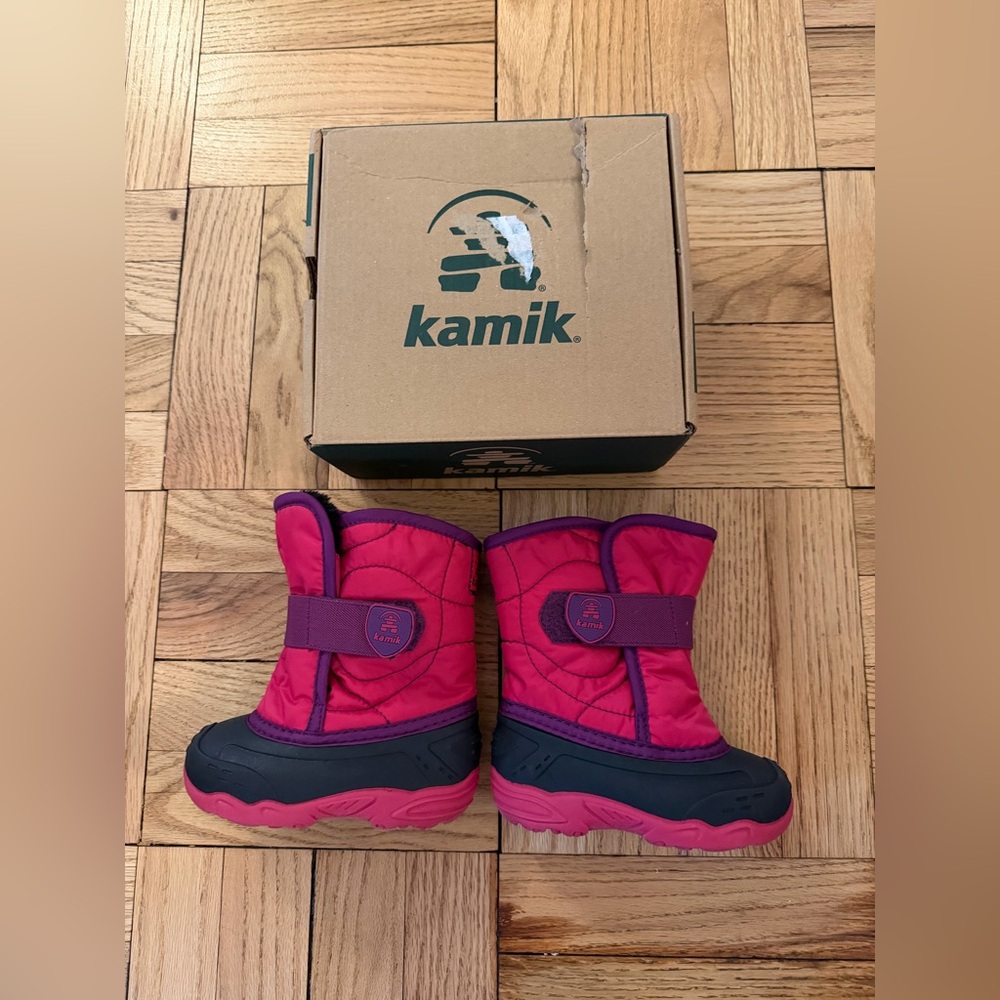 Kamik Pink and Black Winter Boots toddler size 7 US / 24 EU NWT